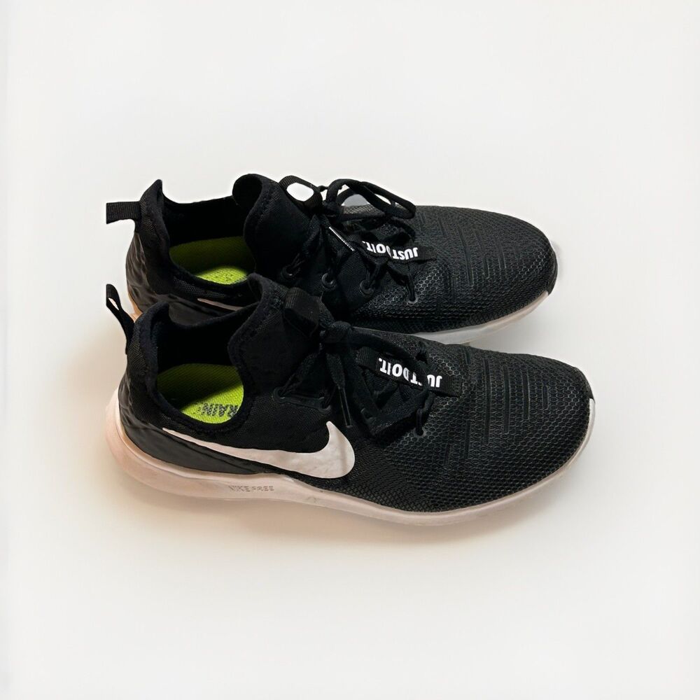 Nike Free TR 8 Shoes Womens Size 9.5 Black  Running Comfort Walking Gym Sneakers